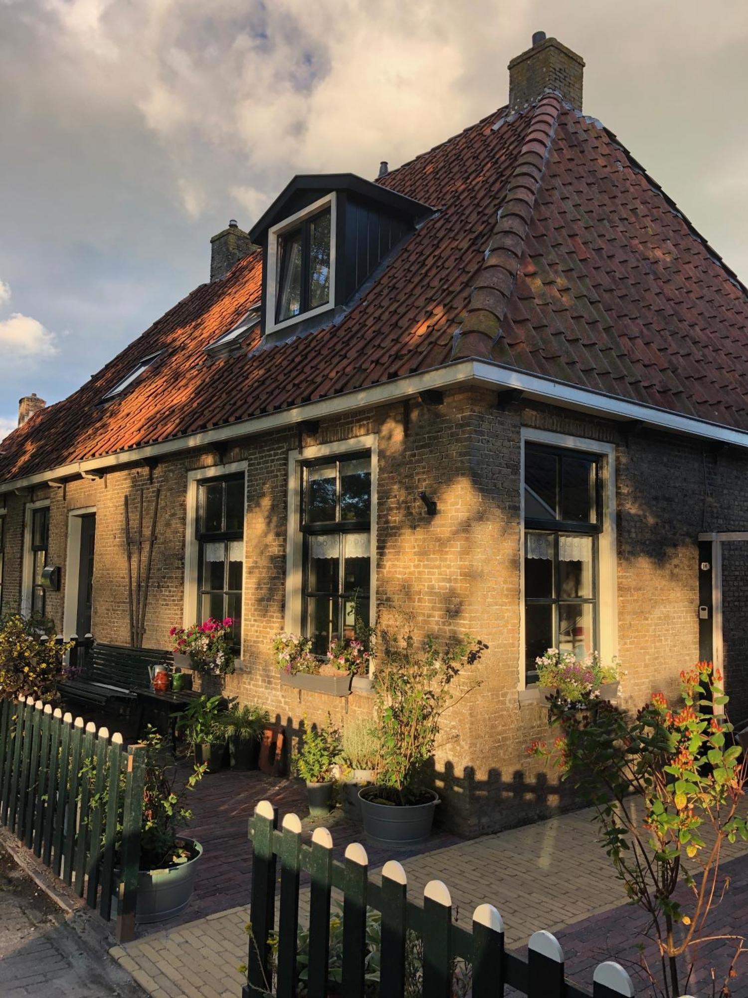 Vakantiehuis In Friesland Voor De Hele Familie Huns Bagian luar foto