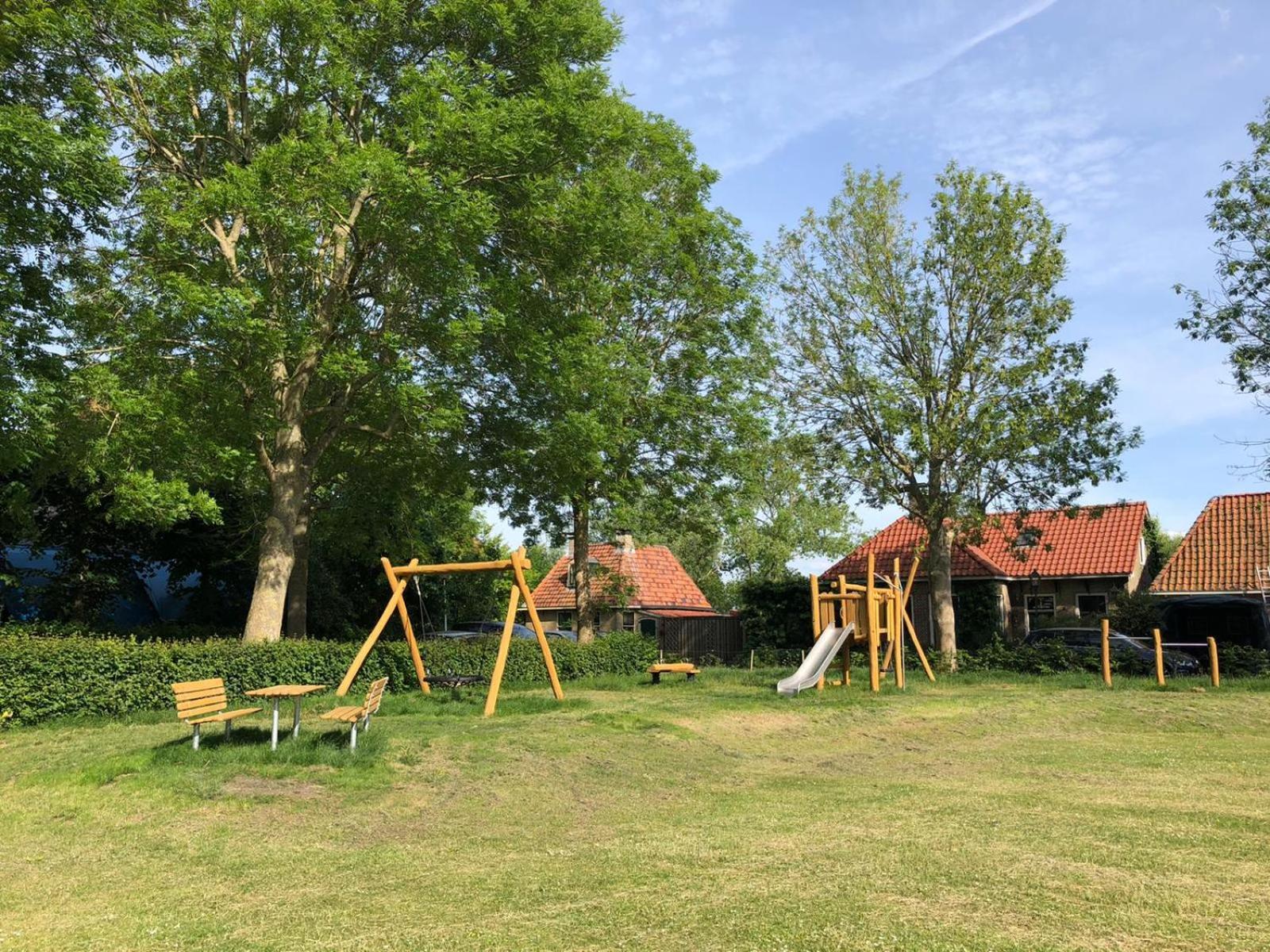 Vakantiehuis In Friesland Voor De Hele Familie Huns Bagian luar foto